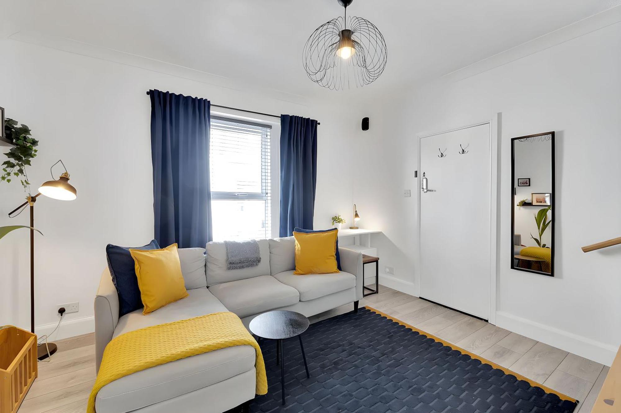City Centre 2 Bedroom Apt - Free Parking - Wifi - Smart Tv Plymouth Extérieur photo