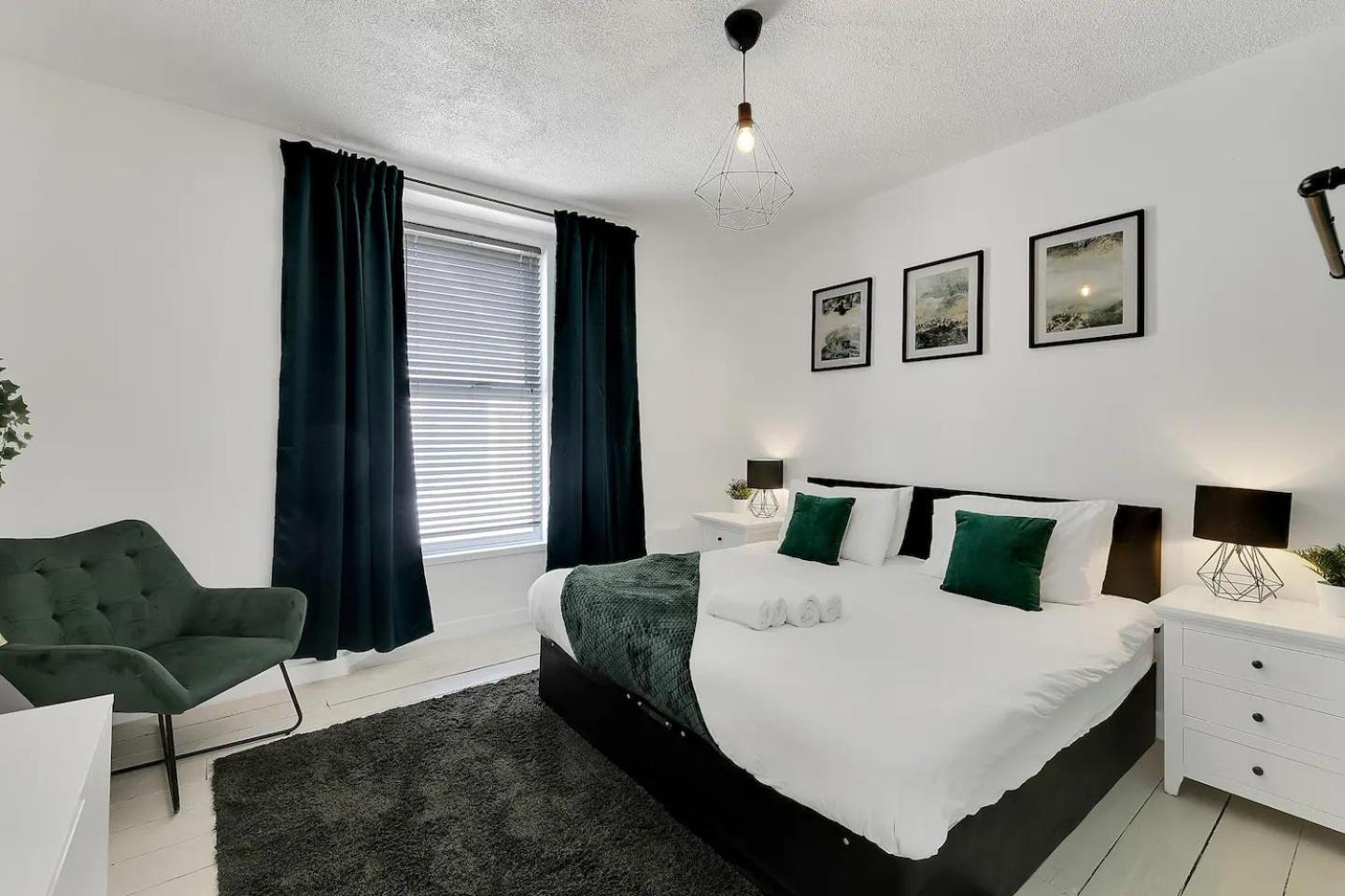 City Centre 2 Bedroom Apt - Free Parking - Wifi - Smart Tv Plymouth Extérieur photo