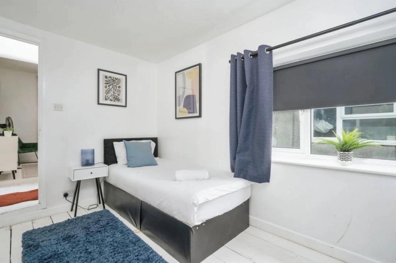 City Centre 2 Bedroom Apt - Free Parking - Wifi - Smart Tv Plymouth Extérieur photo