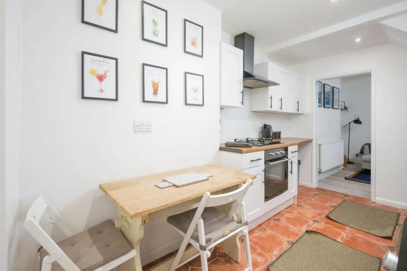 City Centre 2 Bedroom Apt - Free Parking - Wifi - Smart Tv Plymouth Extérieur photo