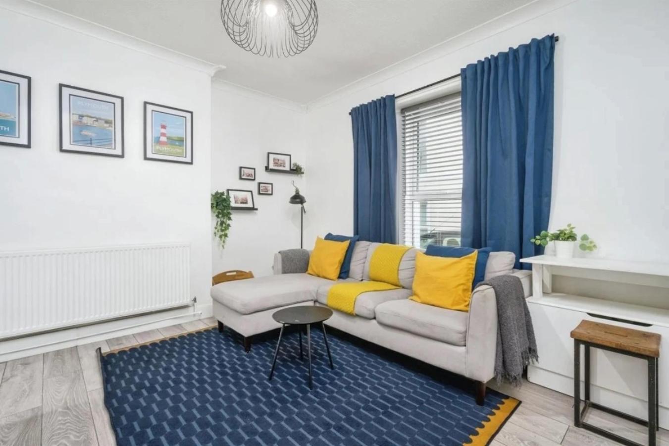 City Centre 2 Bedroom Apt - Free Parking - Wifi - Smart Tv Plymouth Extérieur photo